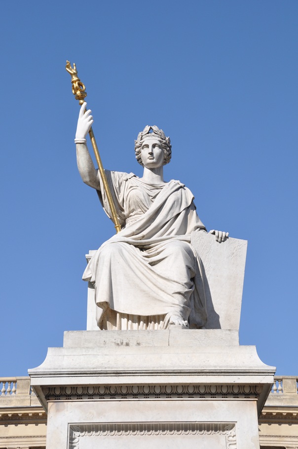 Exposition Maus - statue symbole de la République